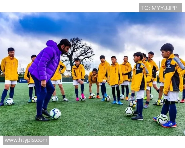 李丽专访：从绿茵场到人生舞台的足球之旅回顾与展望