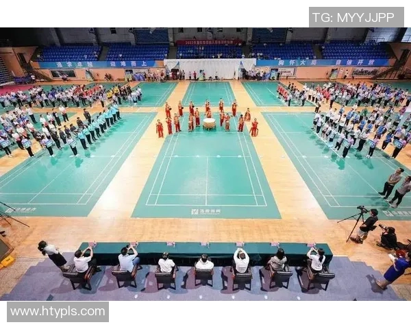 重庆羽毛球队在世界锦标赛中的辉煌突破与成长之路探秘 重庆羽毛球队在世界锦标赛中的辉煌突破与成长之路探秘