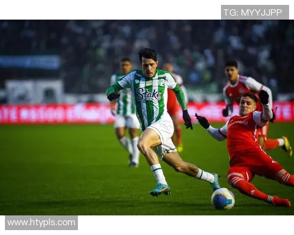 竞技队与克鲁塞罗精彩对决视频回顾及赛后分析