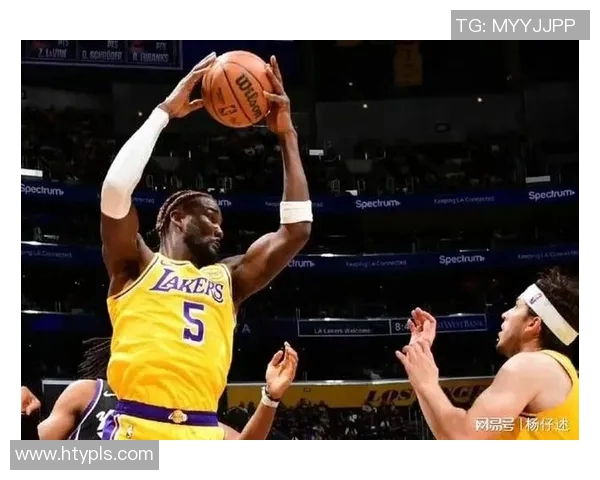 黄蜂与湖人激战正酣微直播全程跟踪精彩瞬间不容错过 黄蜂与湖人激战正酣微直播全程跟踪精彩瞬间不容错过