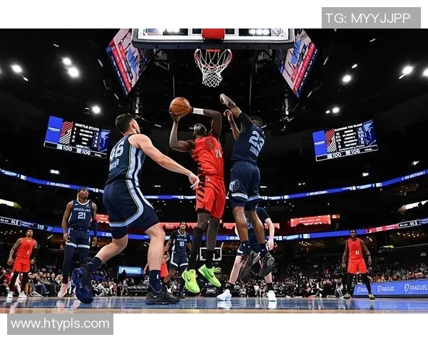 伍德在对阵开拓者的比赛中展现出色表现助力球队争胜